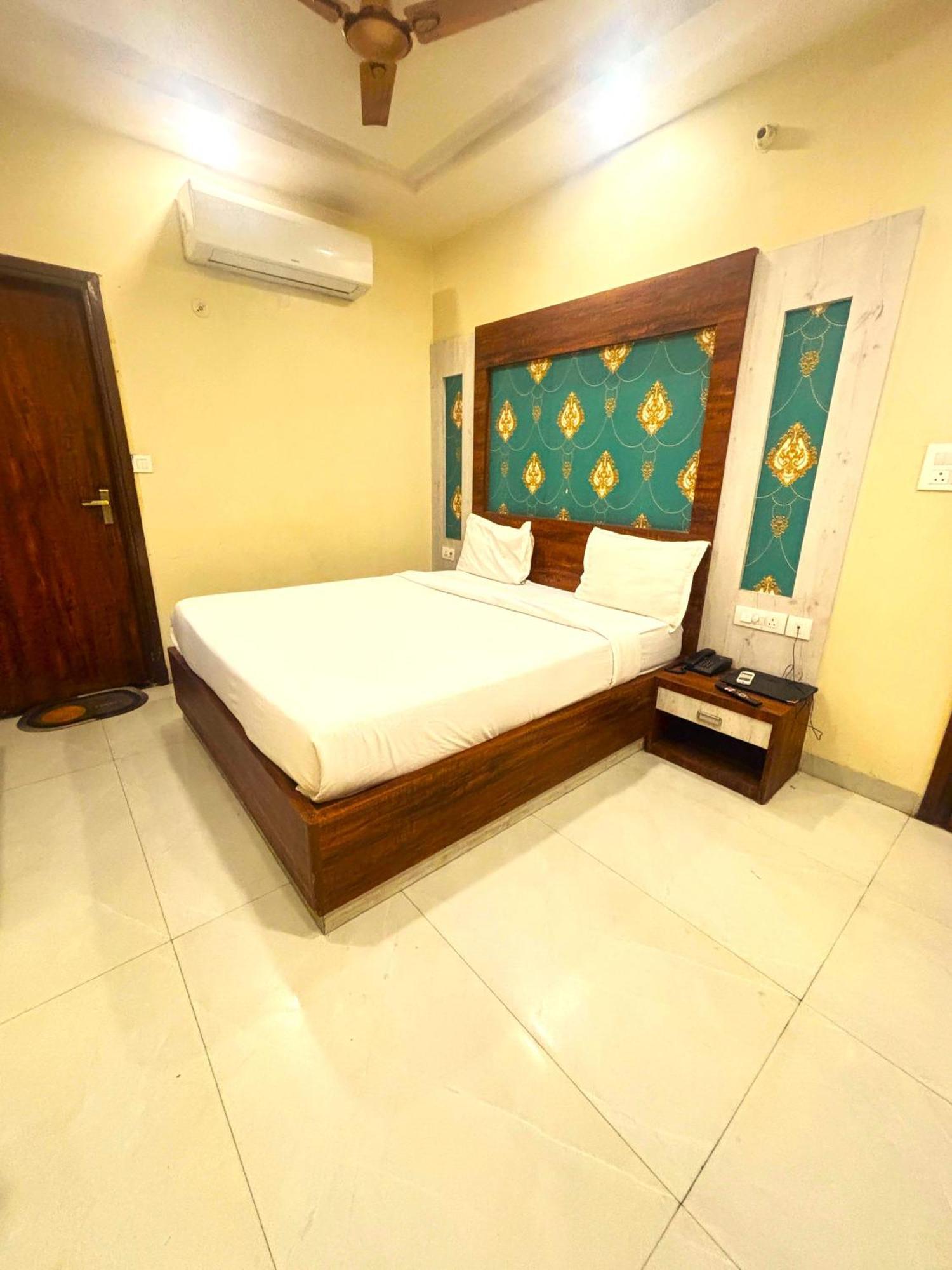 Hotel Hari Inn Jaipur Oda fotoğraf